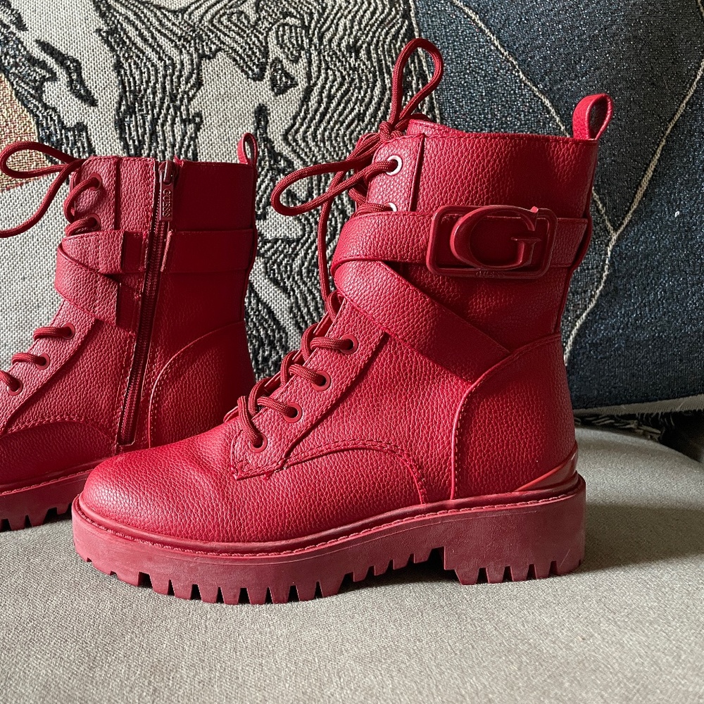 NWOT GUESS Women's Orana Combat Boot, size 7
